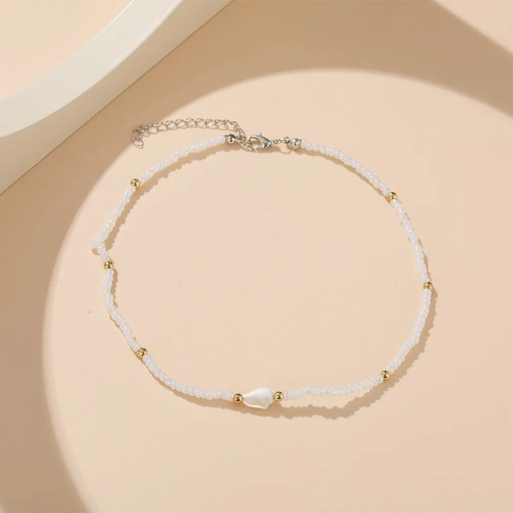 2022 New Fashion Bohemian Color Rice Bead Necklace Female Creative White Beaded Shell Girl Clavicle Chain