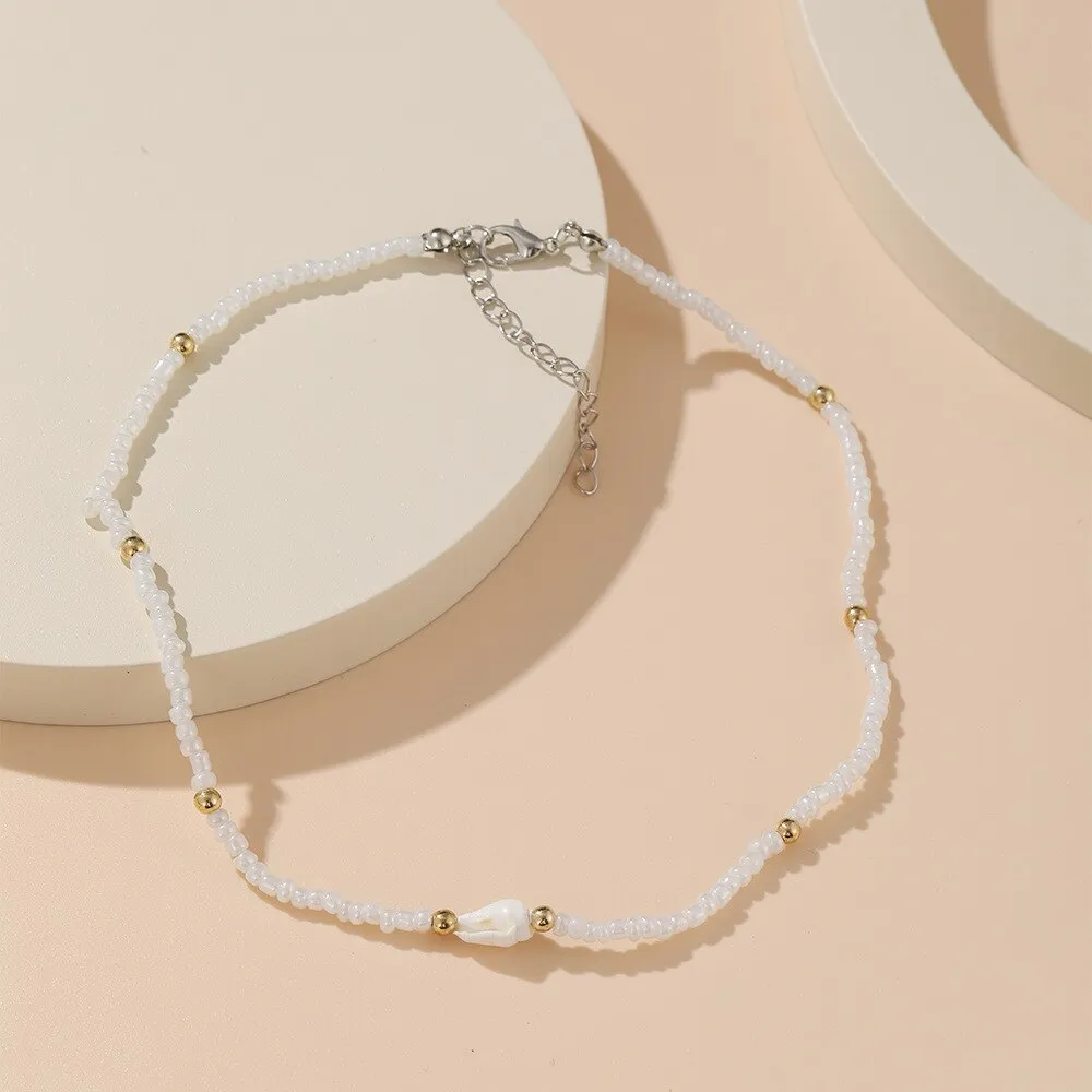 2022 New Fashion Bohemian Color Rice Bead Necklace Female Creative White Beaded Shell Girl Clavicle Chain