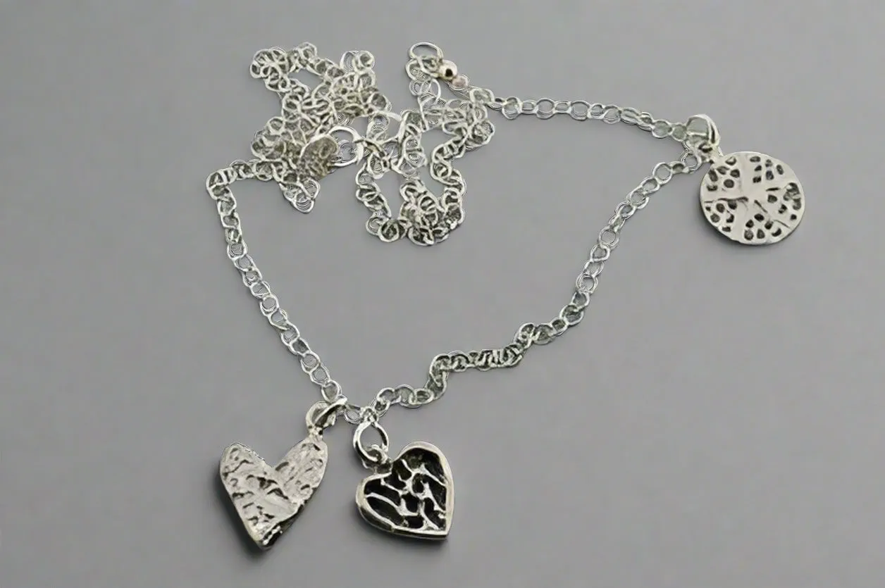 3 disc necklace - lace & heart