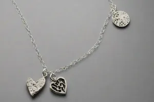 3 disc necklace - lace & heart