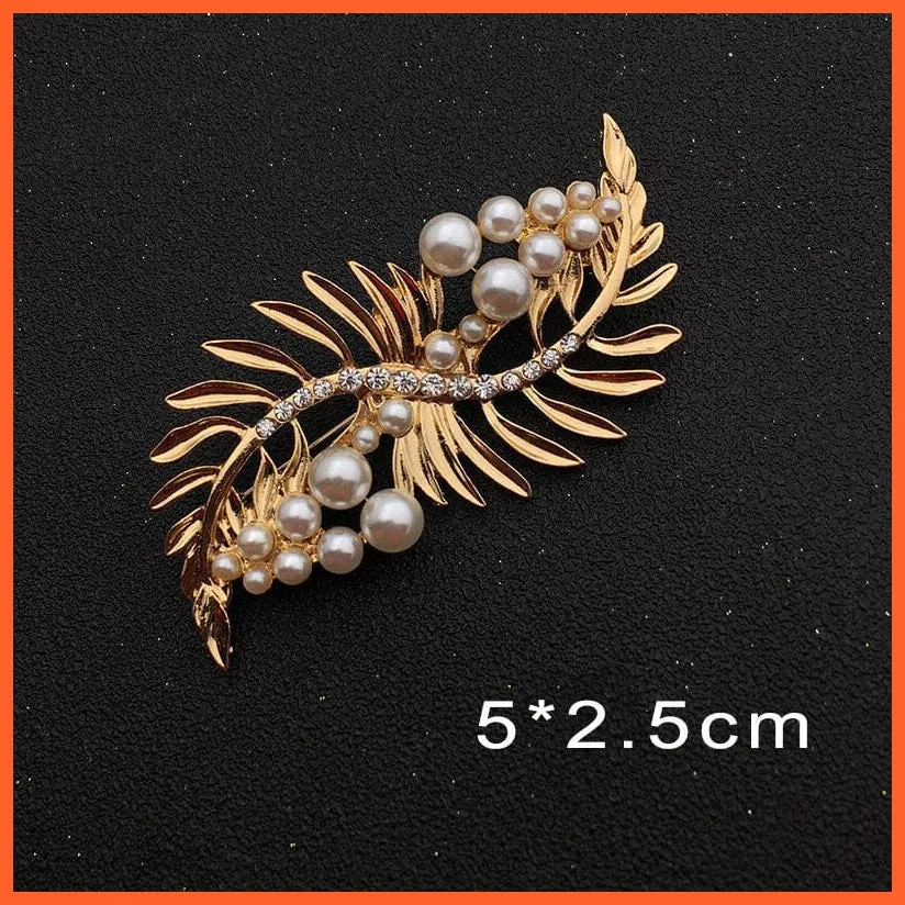 Beautiful Pearl Metal Brooch For Women