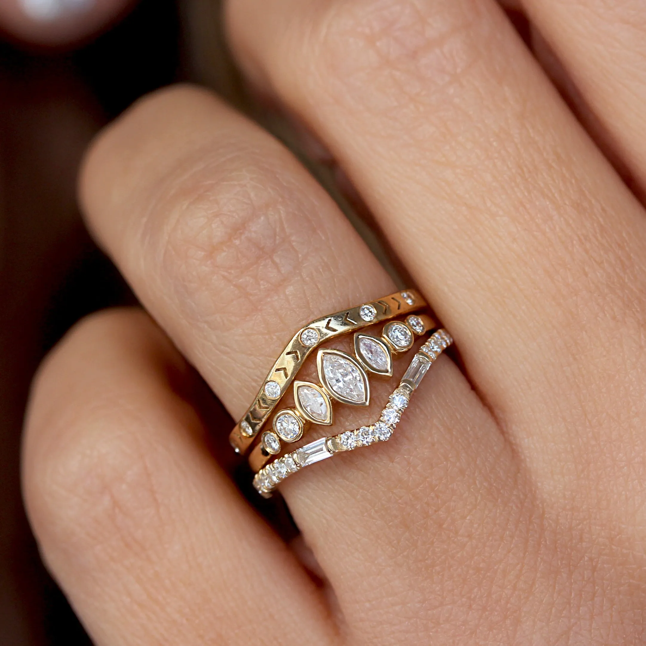 Curve Arrows Gold Diamond Wedding Ring ♥
