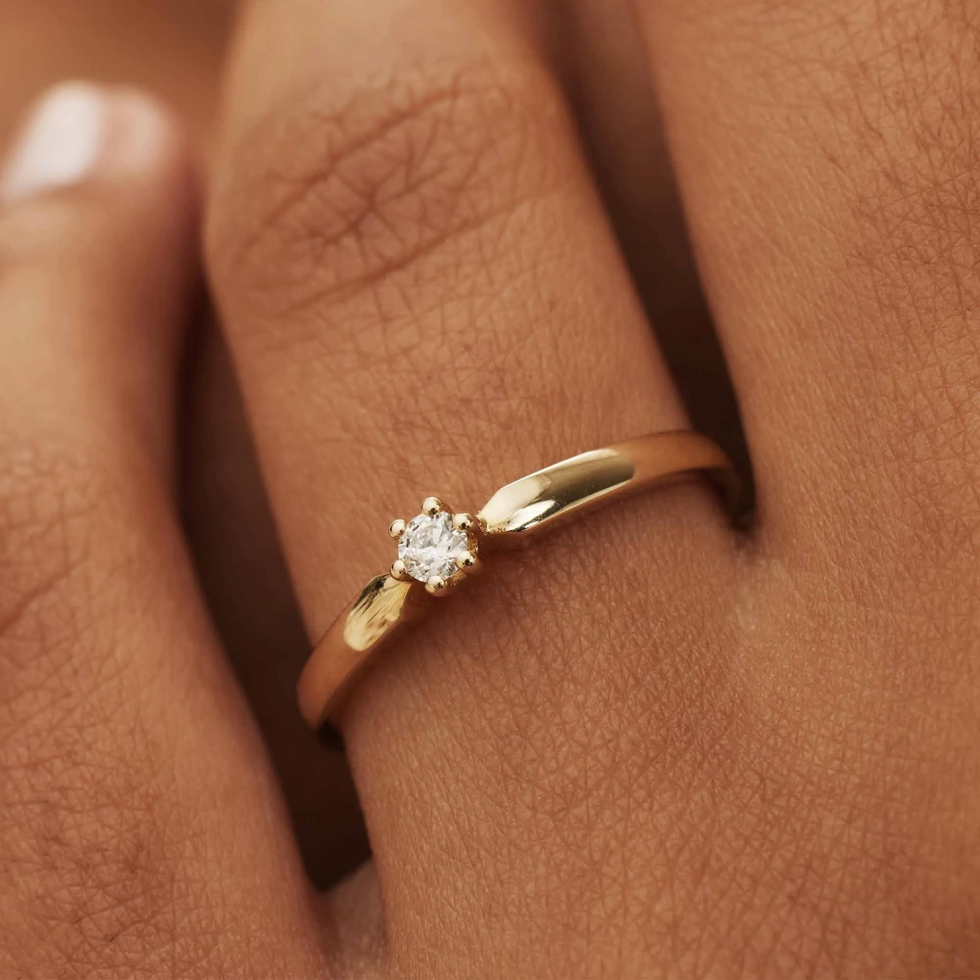 De la Paix Emily 14 karat gold ring with diamond 0.05 carat