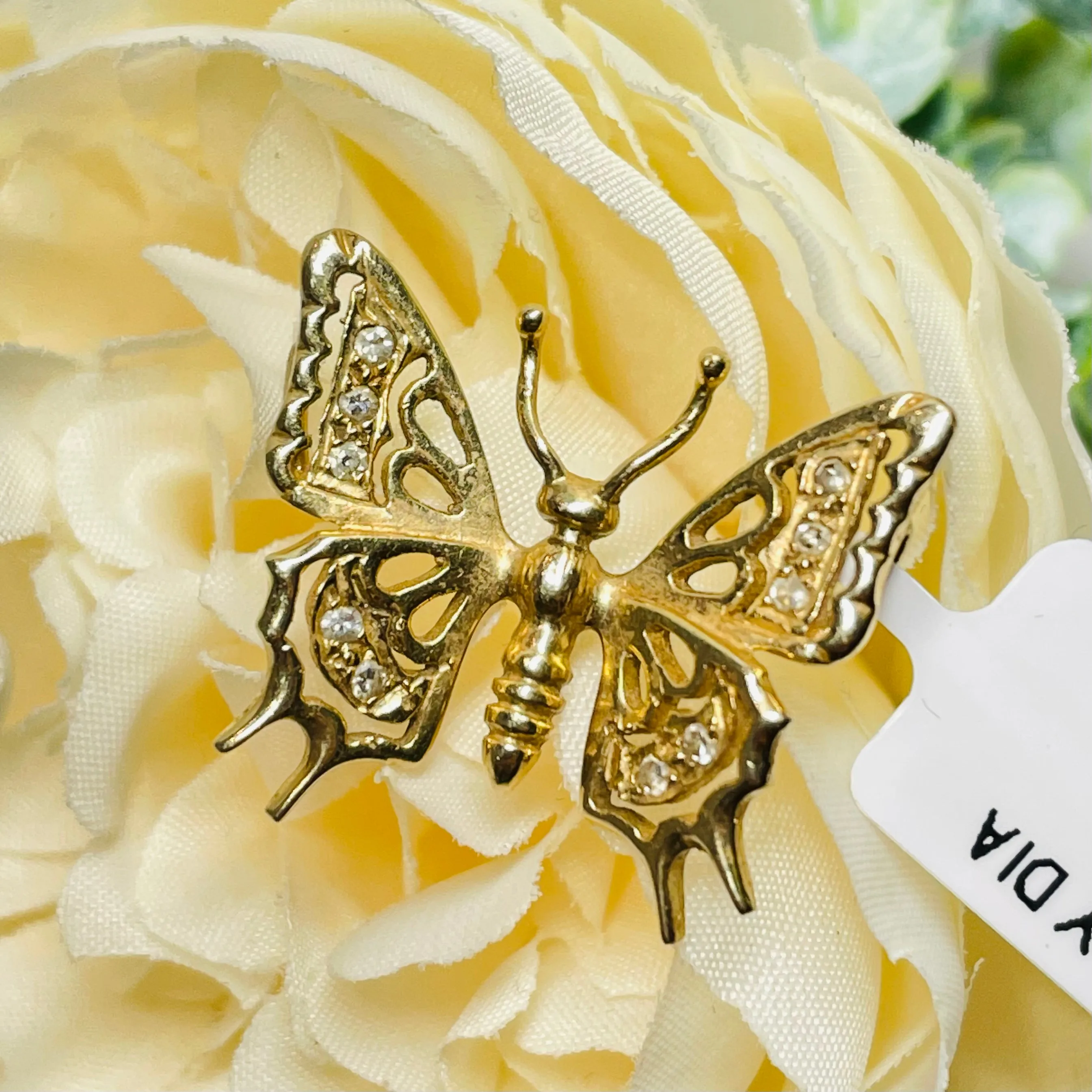 Delicate 14K Yellow Gold Jewelry Butterfly Pendant