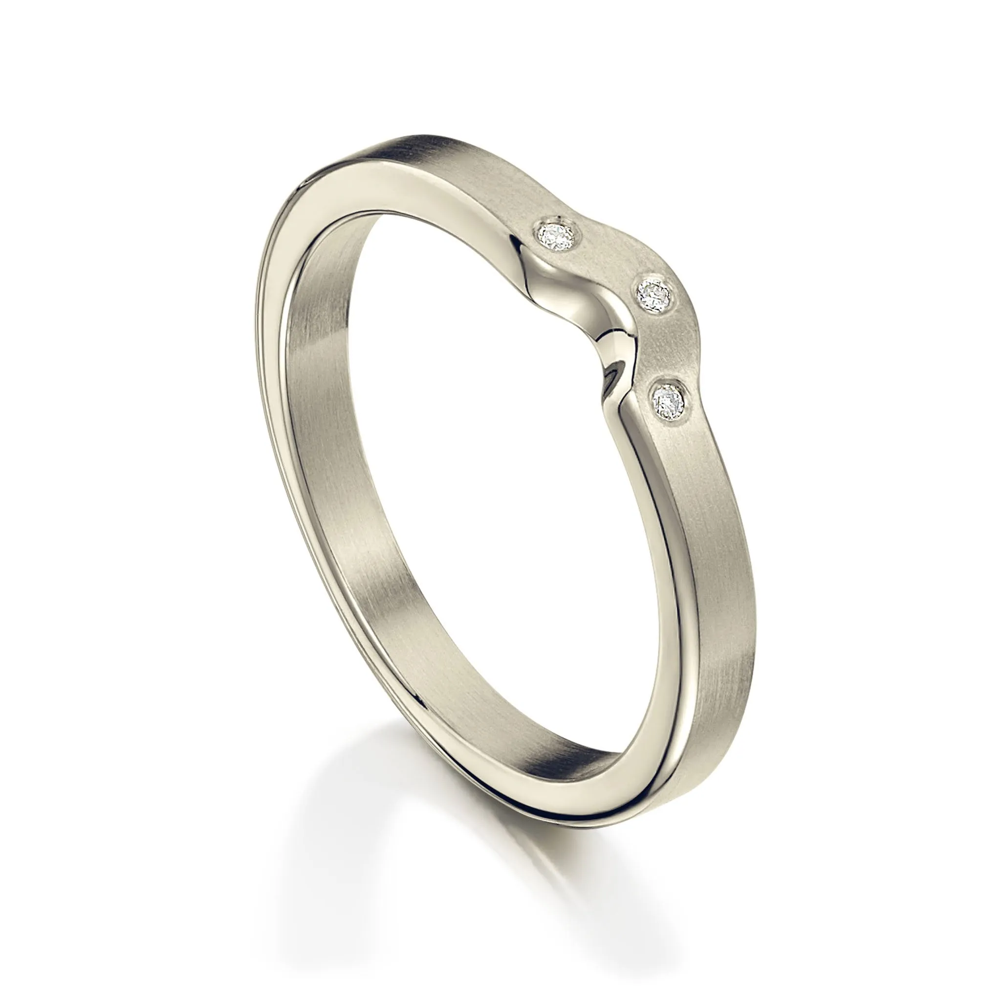 Diamond Arch Wedding Band in 18ct White Gold (DR0177)