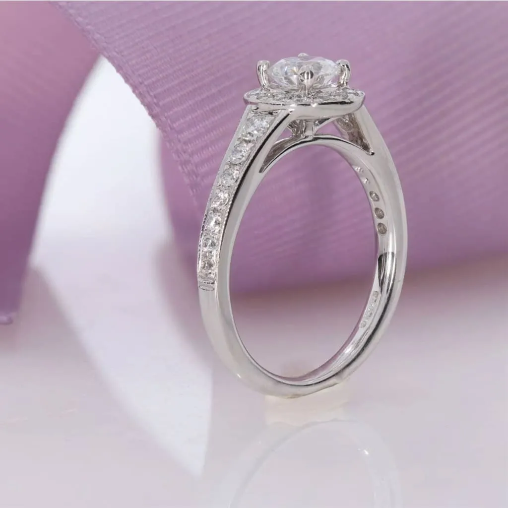 FAIRY | Round Halo Diamond Set in Platinum 0.82ct