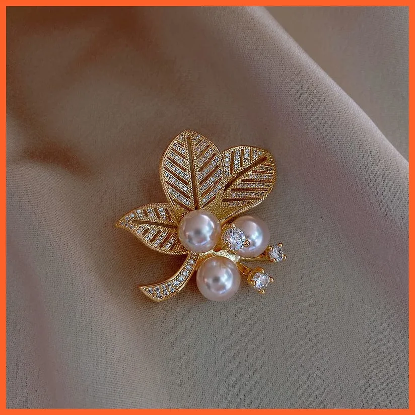Fashion Pearl Flower Brooches For Women | Elegant Fashion Crystal Badge Pins