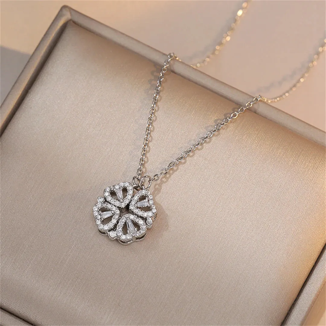 Fashion Retro Lucky Four Leaf Clover Necklace Gothic Love Heart Pendant