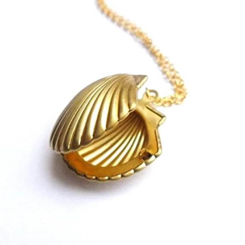 Gold Brass Sea Shell Unisex Pendant Necklace