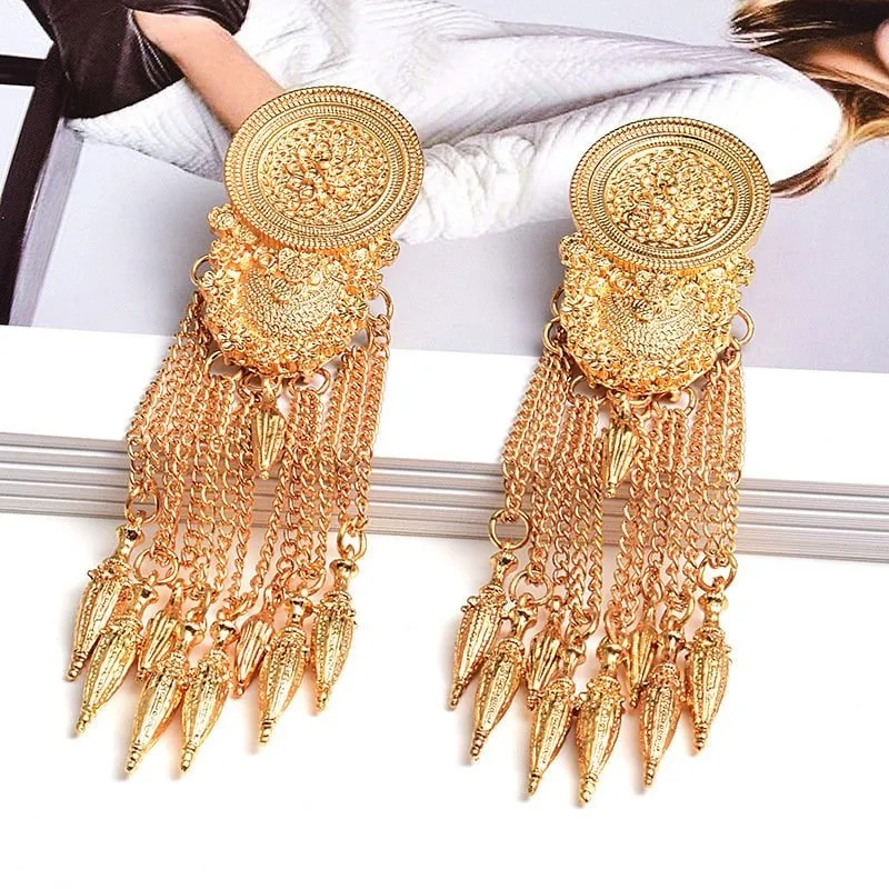 Golden Threads Detailed Circular Plate Dangle Floating Tassel Long Earrings Piercing imitation Gold Elegant Girly Eye catching