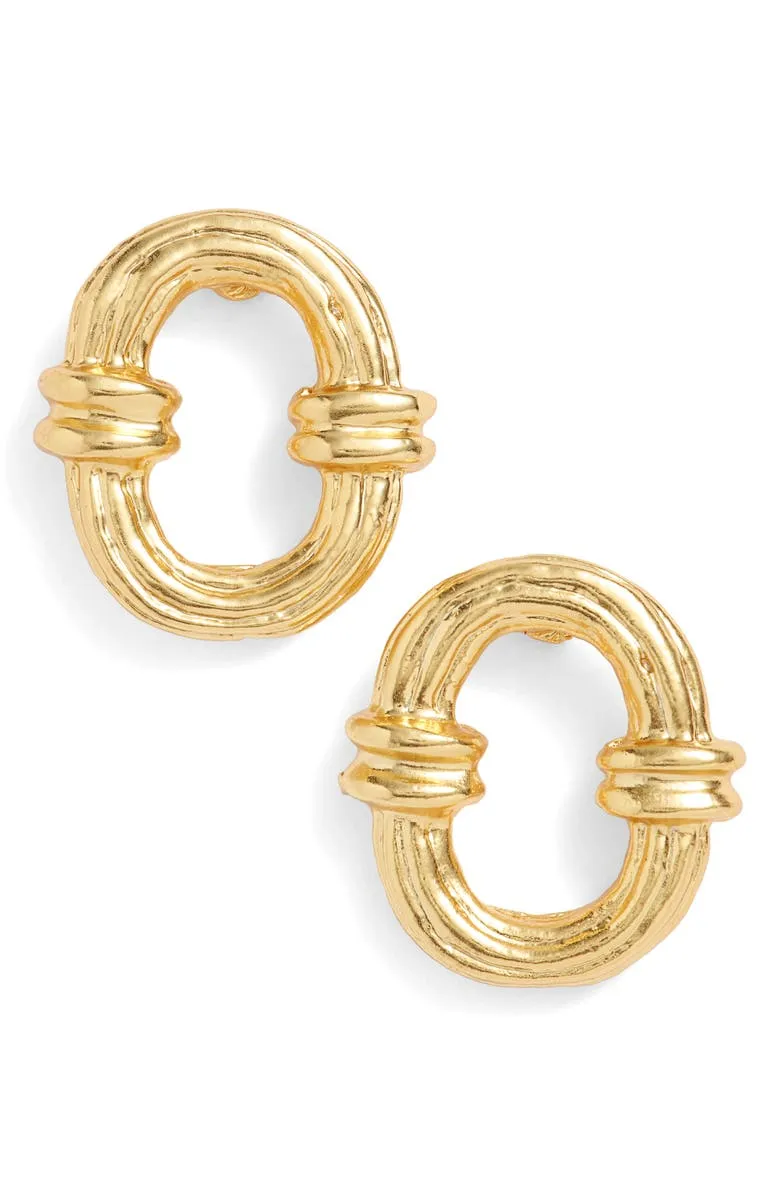 Hollow frame stud earrings