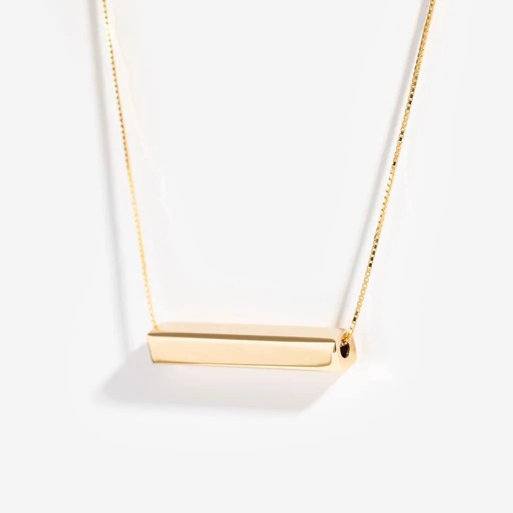 Horizontal Engravable Bar Necklace | 9ct Gold