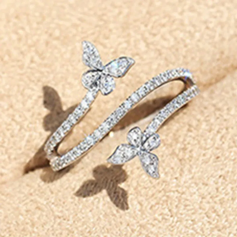 Huitan Exquisite Butterfly Rings for Women Luxury Inlaid Bling Bling Cubic Zirconia Temperament Female Accessory Fashion Jewelry
