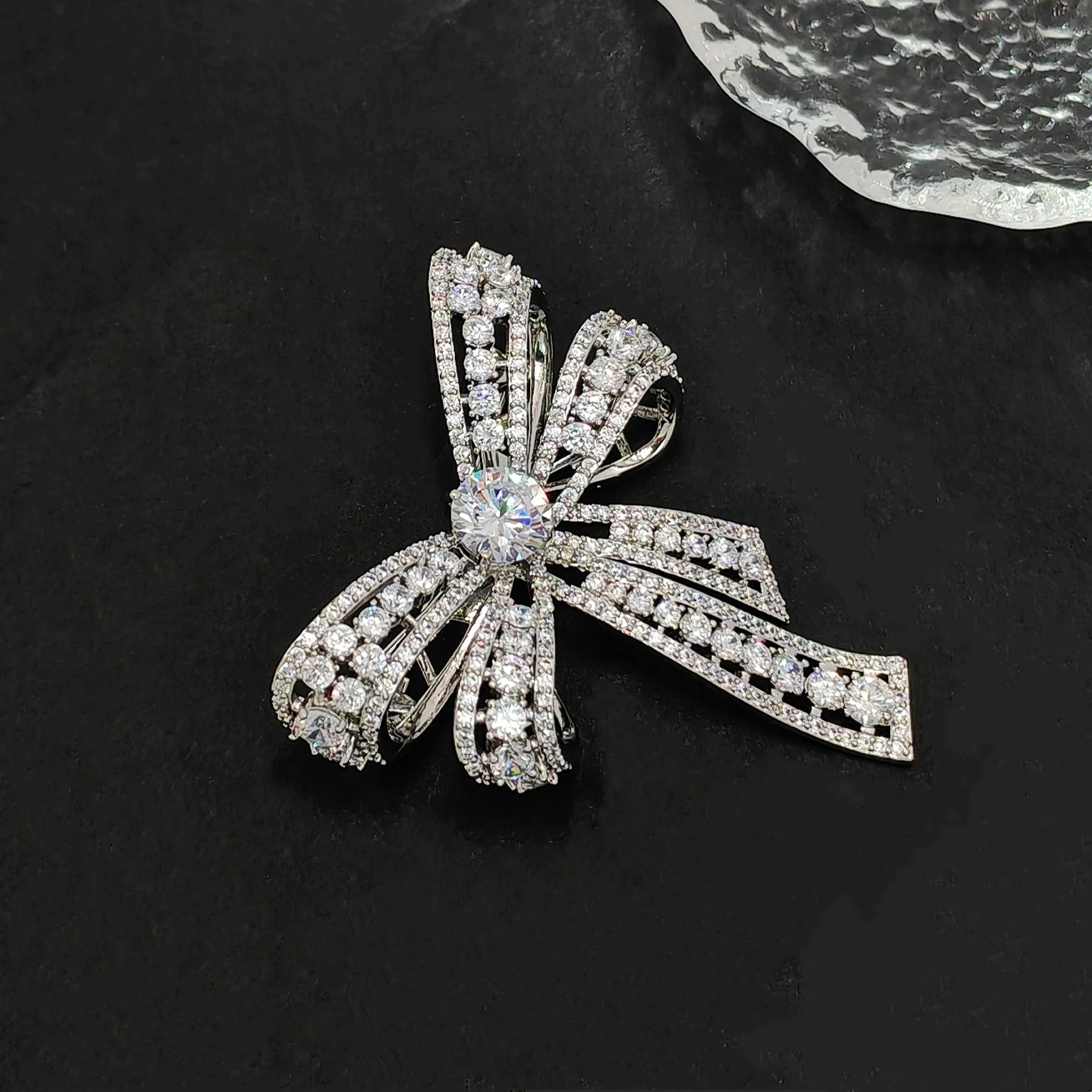 Jewelblings Victorian Vintage Silvertone Open Round Stone Domed 4-prong Studded Clear CZ Bow Brooch Bowtie Pins Chic European Bridal Jewelry