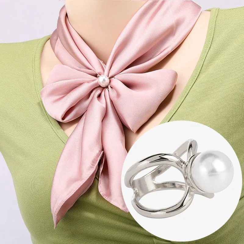 Love Scarf Buckle Geometric Flower Designer Clothing Corner