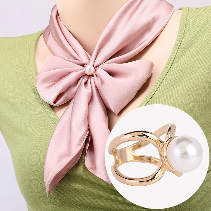 Love Scarf Buckle Geometric Flower Designer Clothing Corner