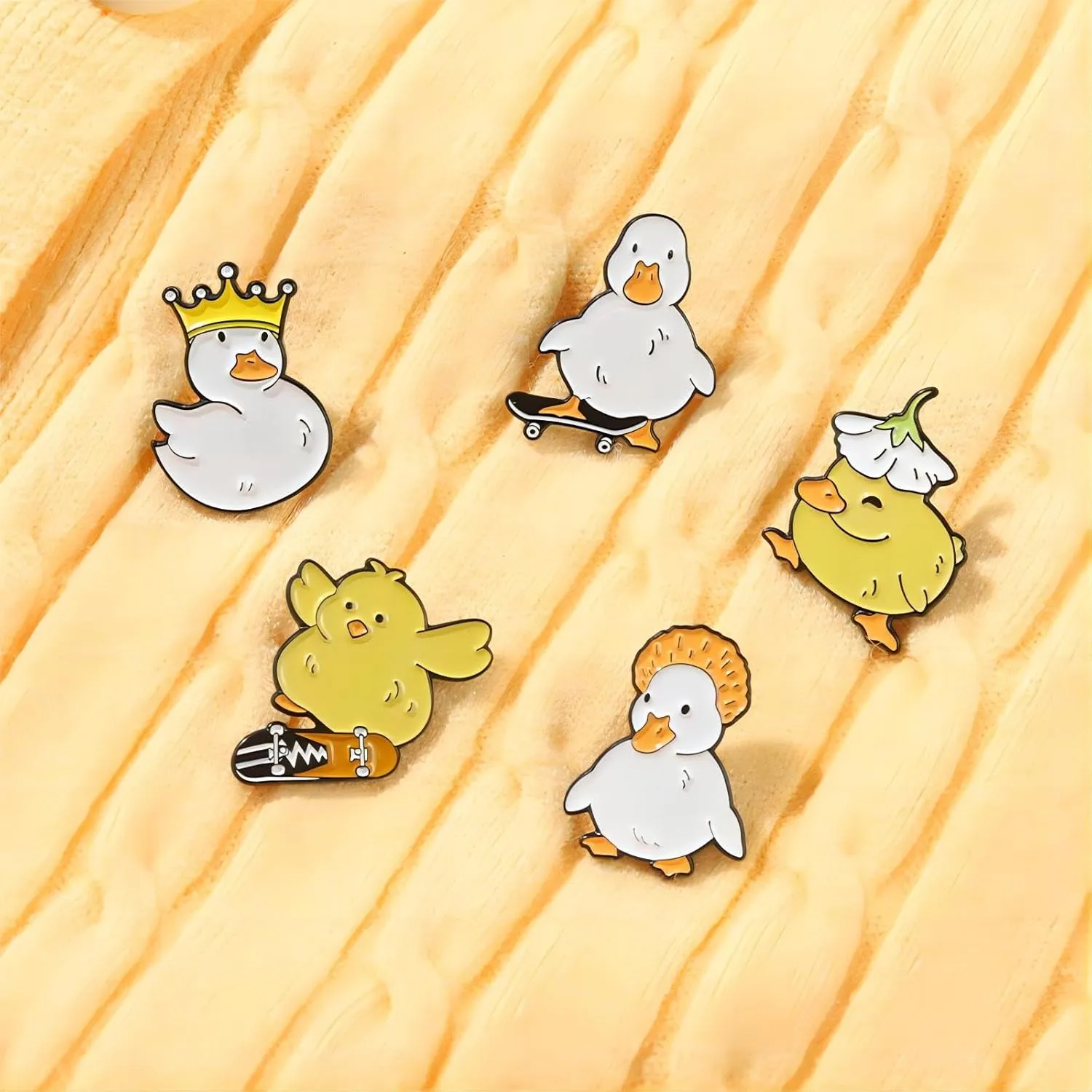 Lovely Animal Enamel Pins Set - Cartoon Cat Frog Dog Duck Brooches Badges Brooches for Backpack Hat Bag, Gifts for Friends Family