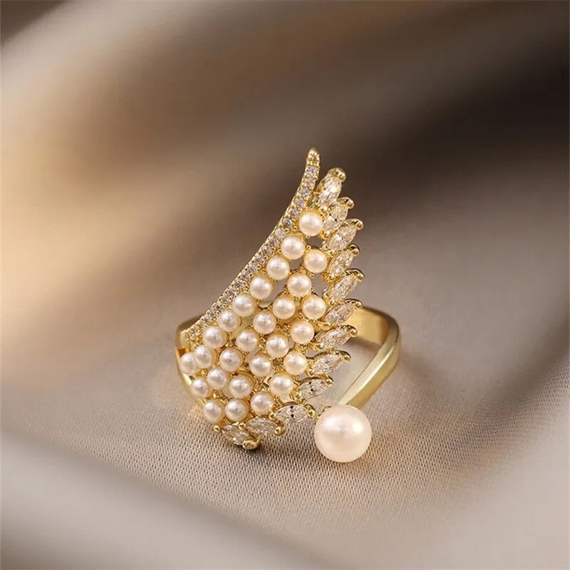 Luxurious Wing Shaped Pearl Zircon Adjustable Rings