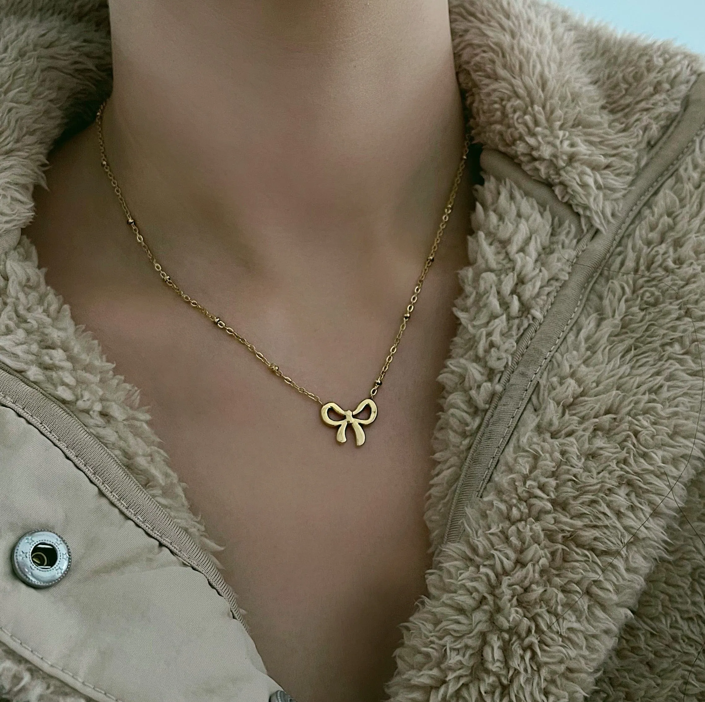 Lyla Bow Necklace