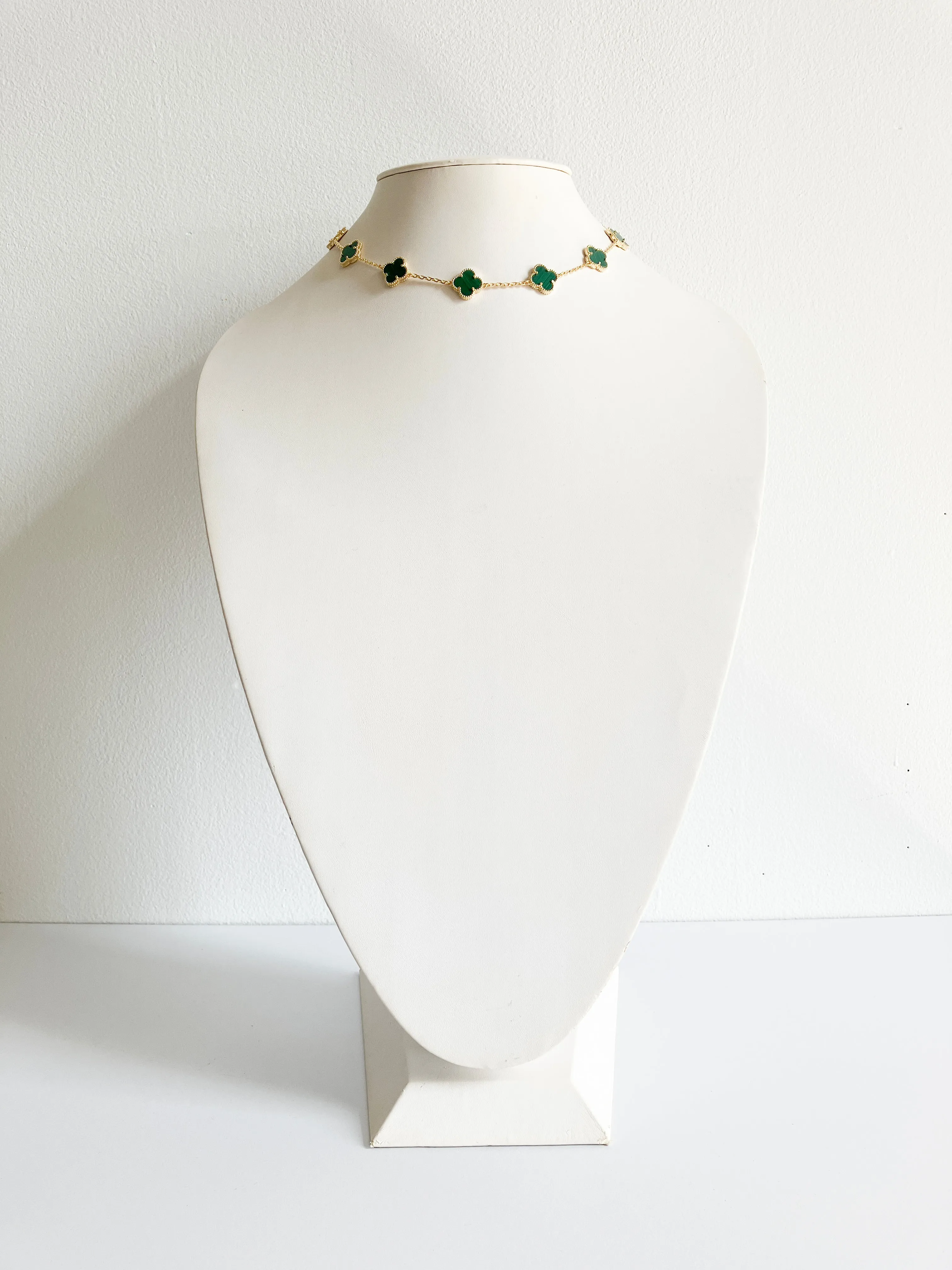Malachite Quatrefoil Choker in Gold