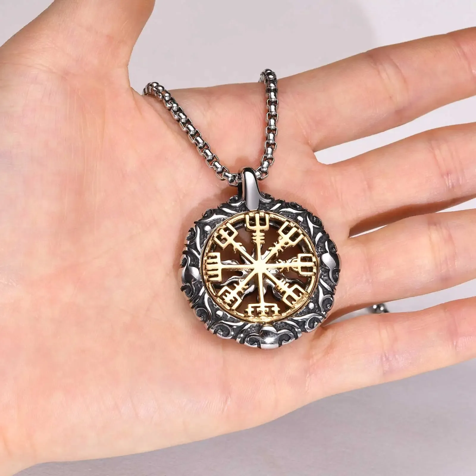 Men Viking Vegvisir Wayfinder Pendant Necklacec with Snake Borde