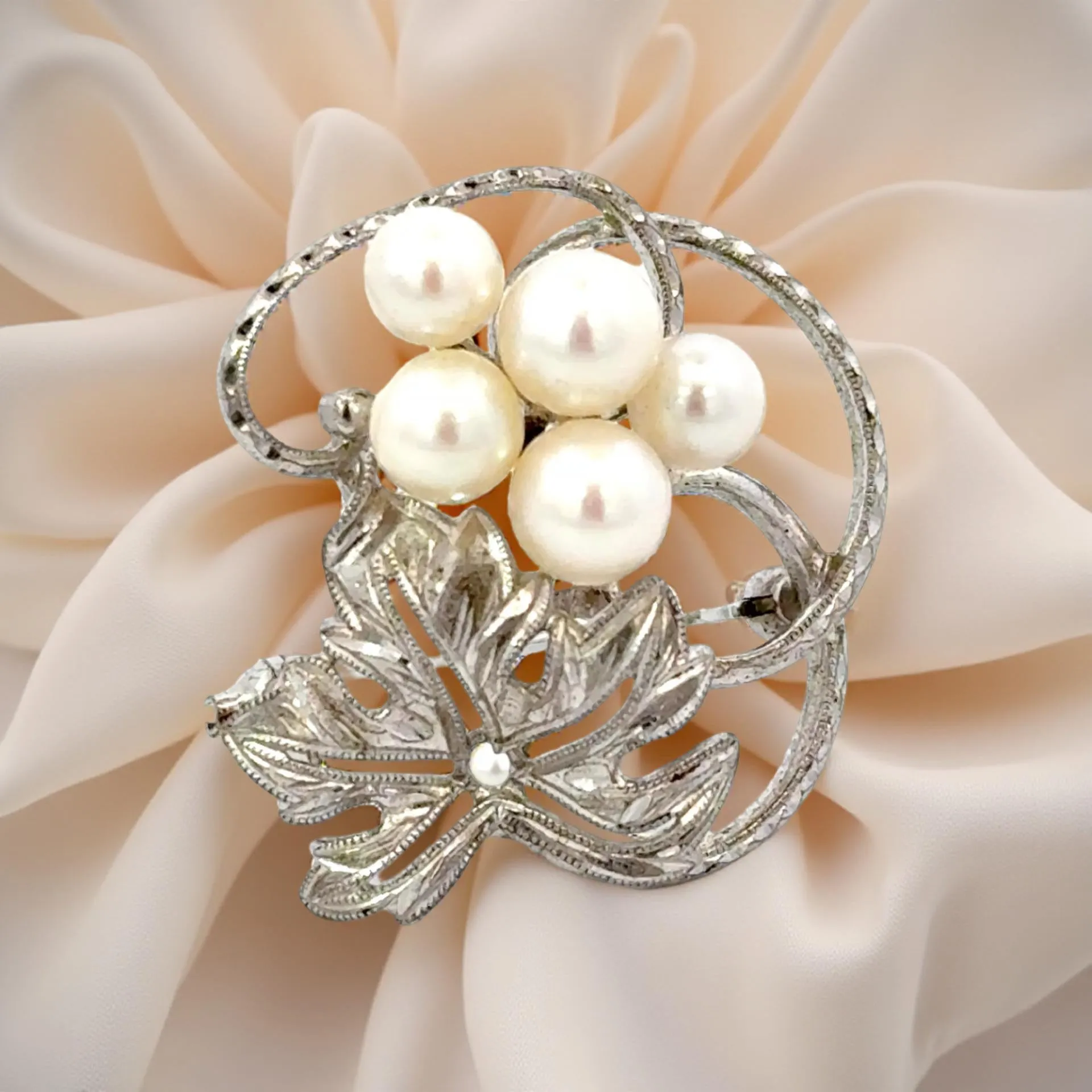 Mikimoto Akoya Pearl Brooch Sterling Silver 6 mm 5.24 Grams Estate M439