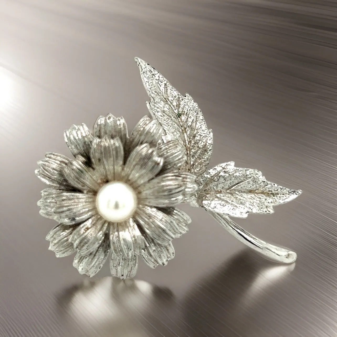 Mikimoto Estate Akoya Flower Pearl Brooch Pin Sterling Silver 6.16 mm M415