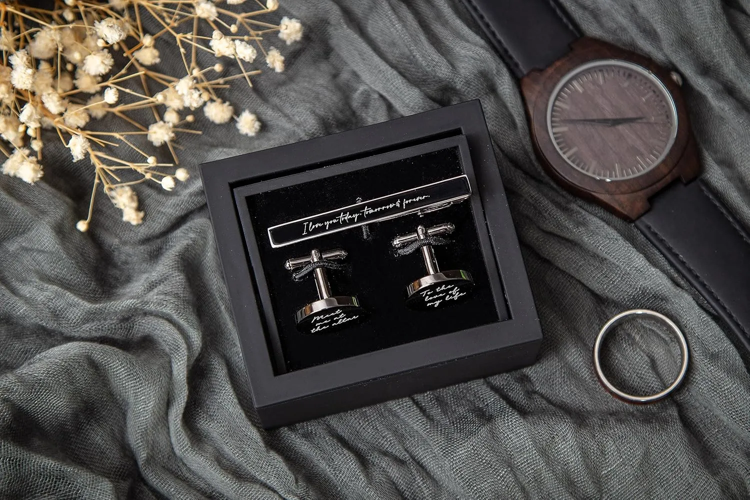 MUUJEE Engraved Cufflinks & Tie Clip