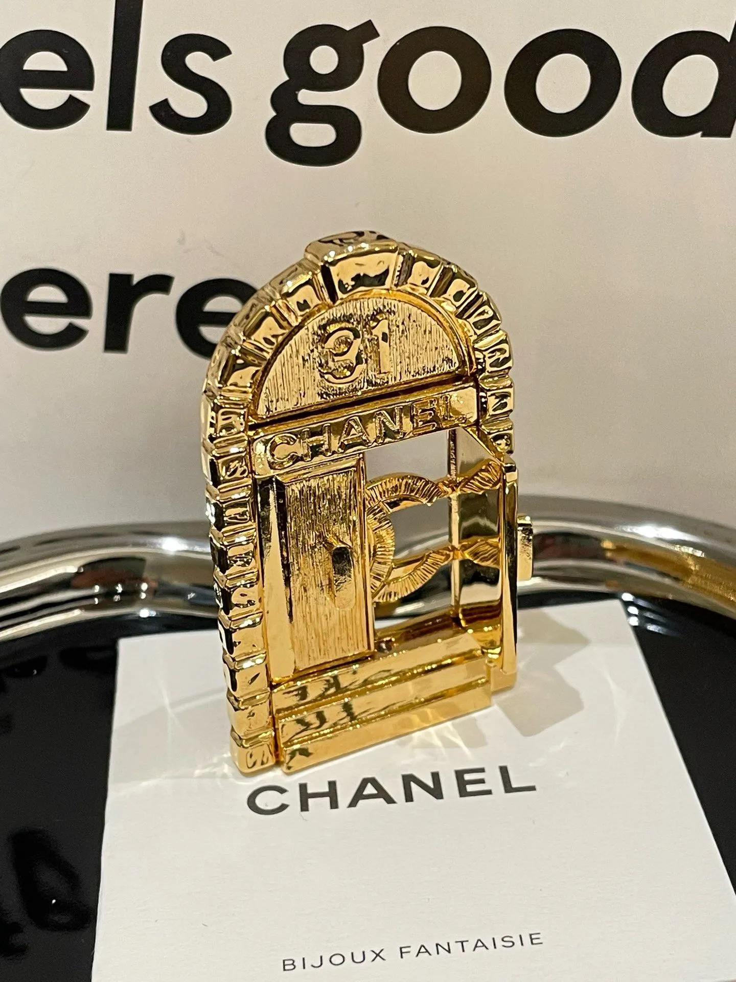 New Chanel 22A 31 Cambon Door Brooch Gold Brooches