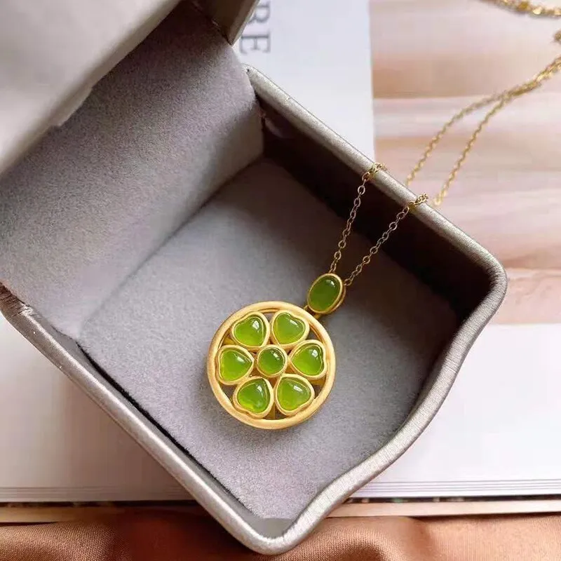 New inlaid natural Hetian jasper love reincarnation pendant necklace