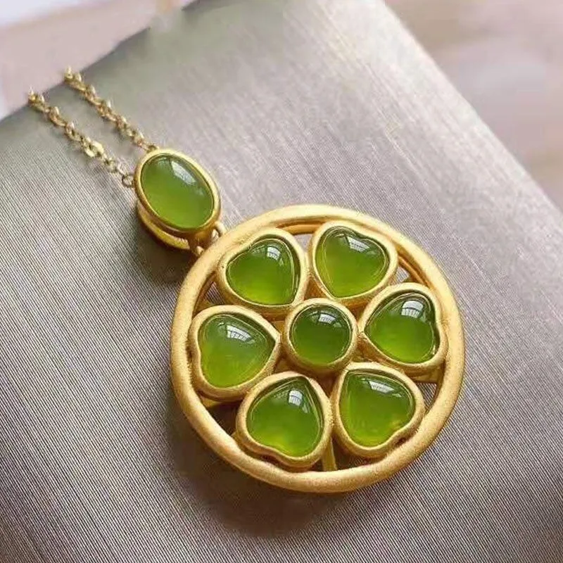 New inlaid natural Hetian jasper love reincarnation pendant necklace