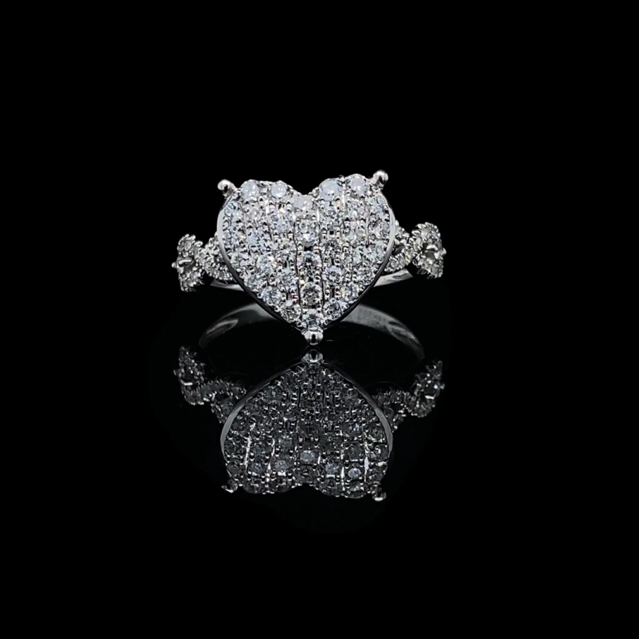 PREORDER | Classic Heart Infinity Paved Band Diamond Ring 14kt