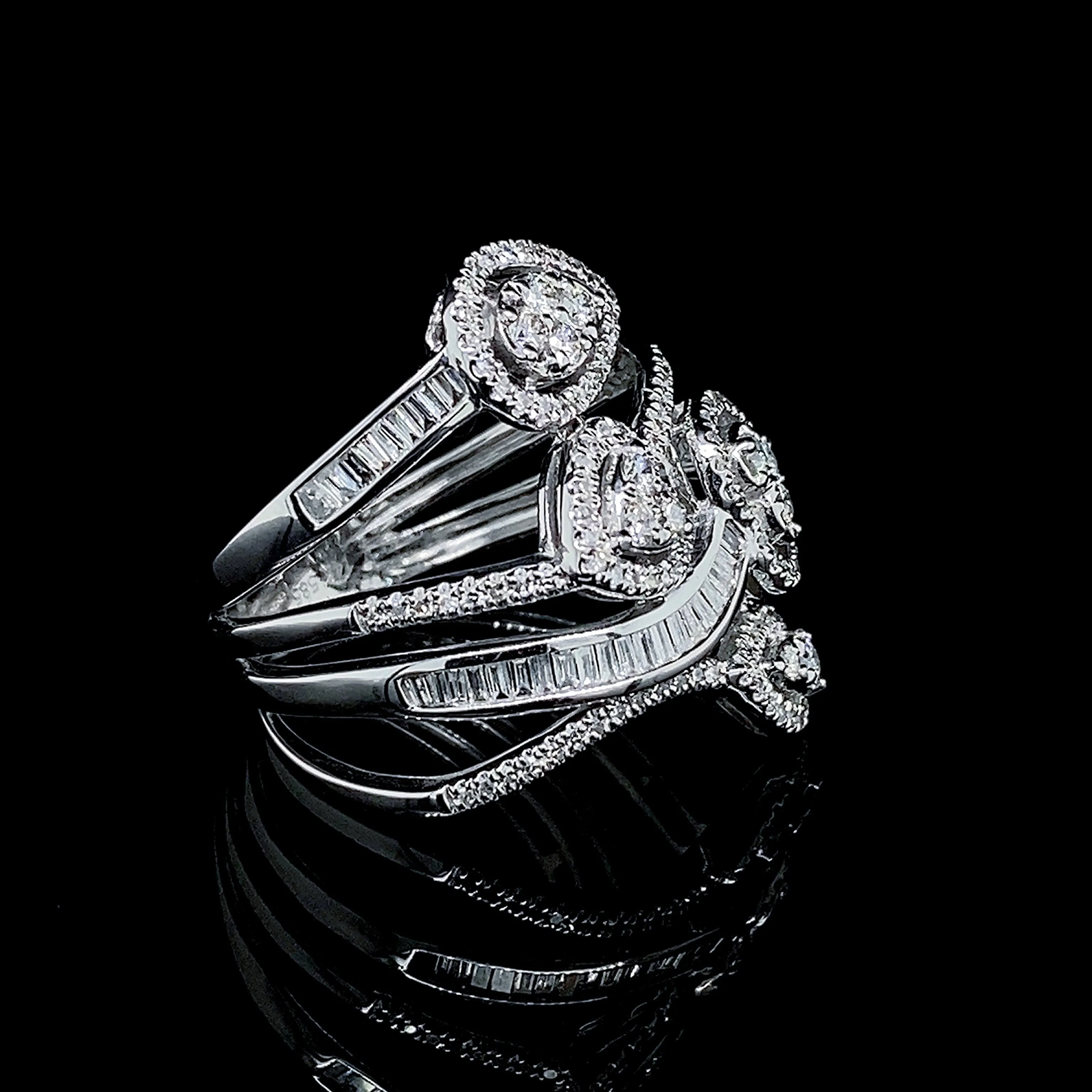 PREORDER | Heart Statement Diamond Ring 14kt