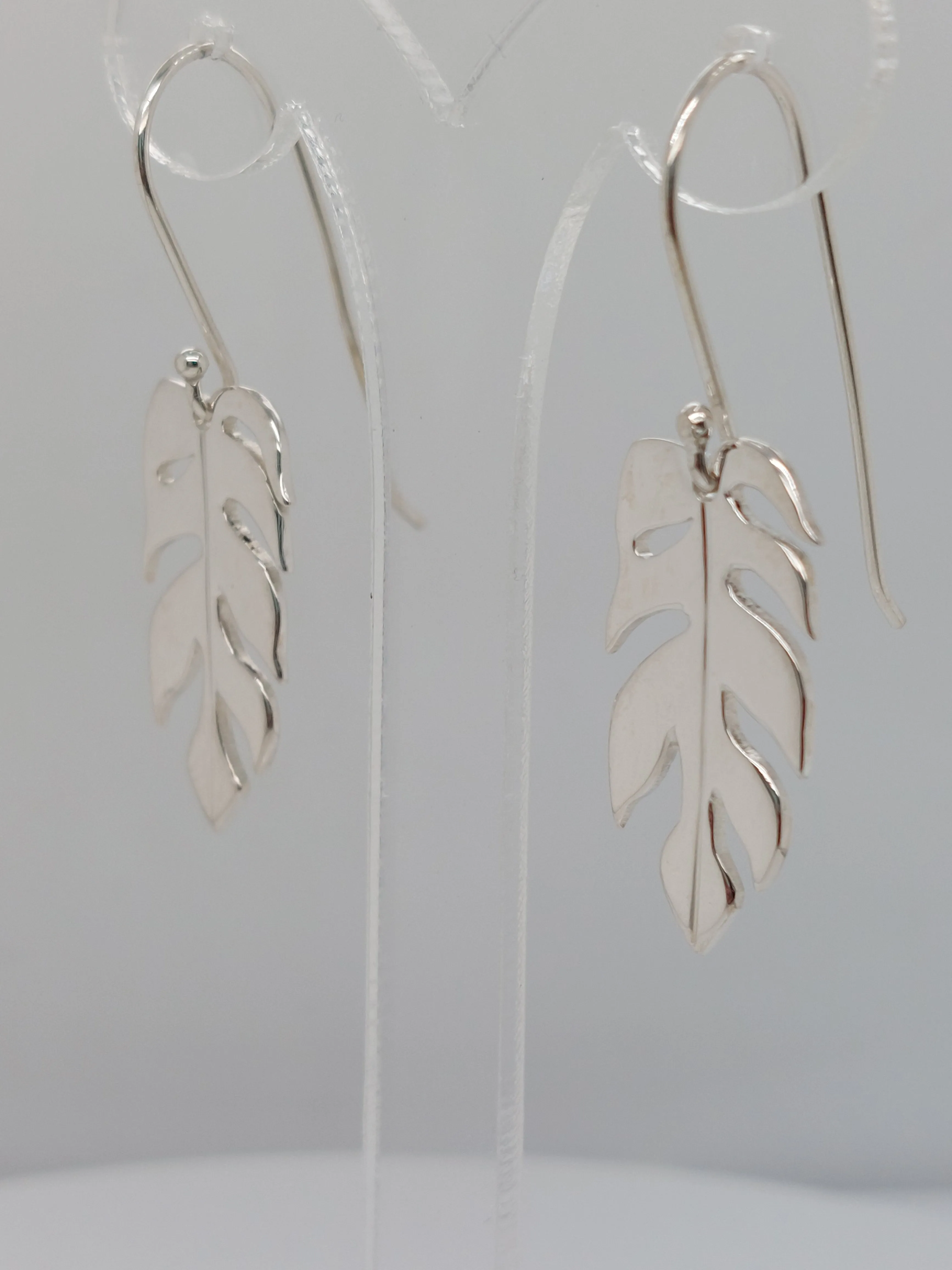 Shiny Leaf Drop Earrings