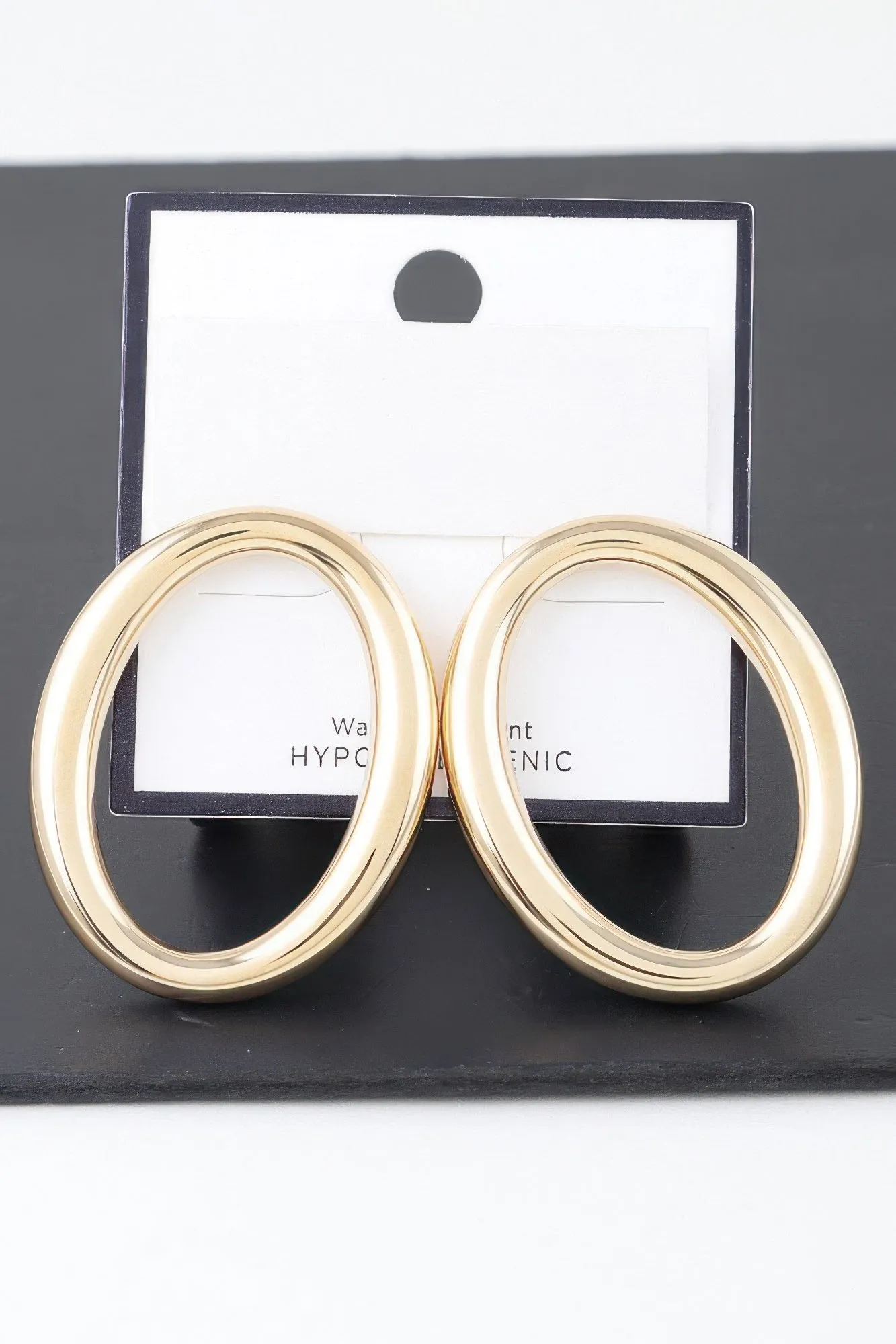 Shiny O Oval Earrings