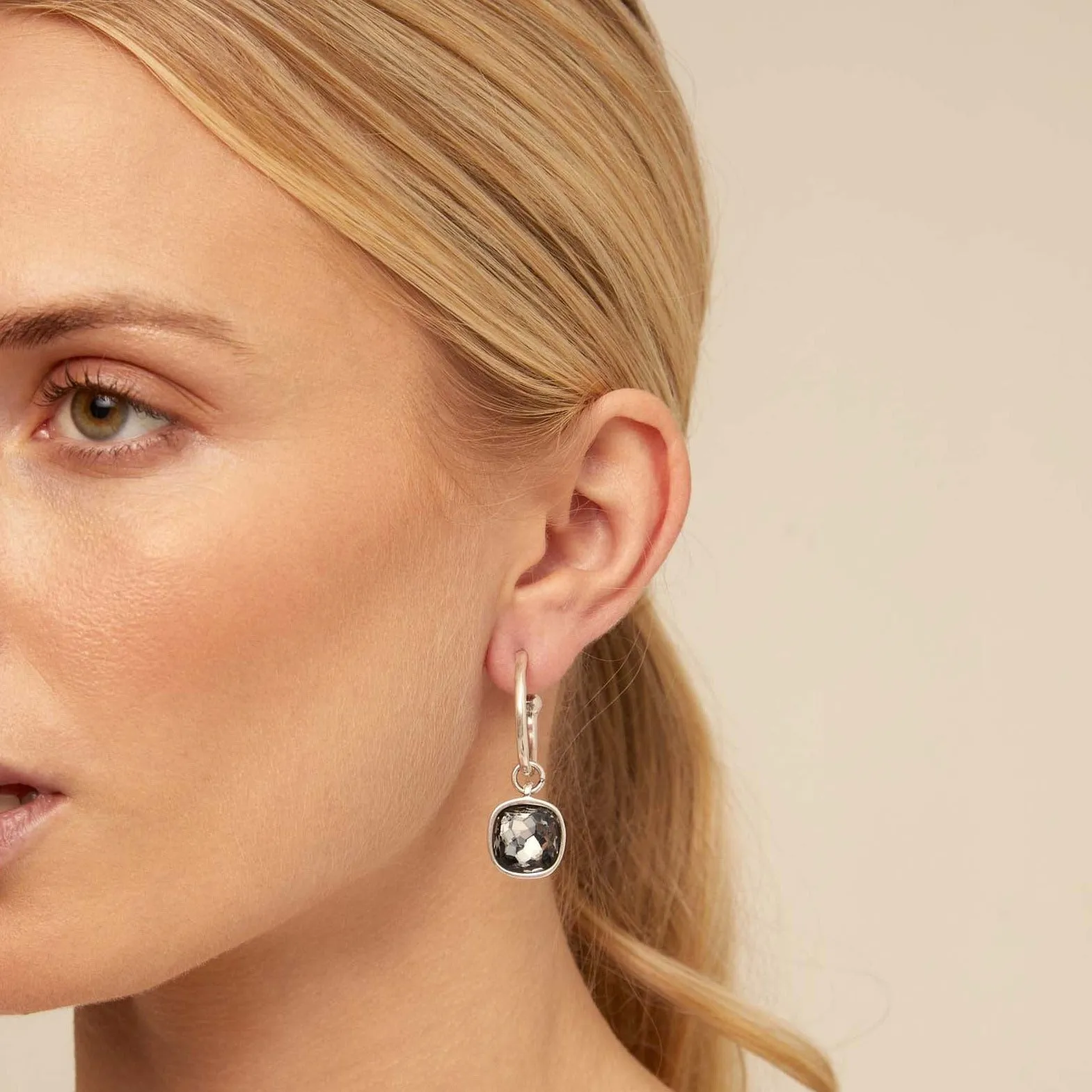 Shiny Tears Dangle Earrings