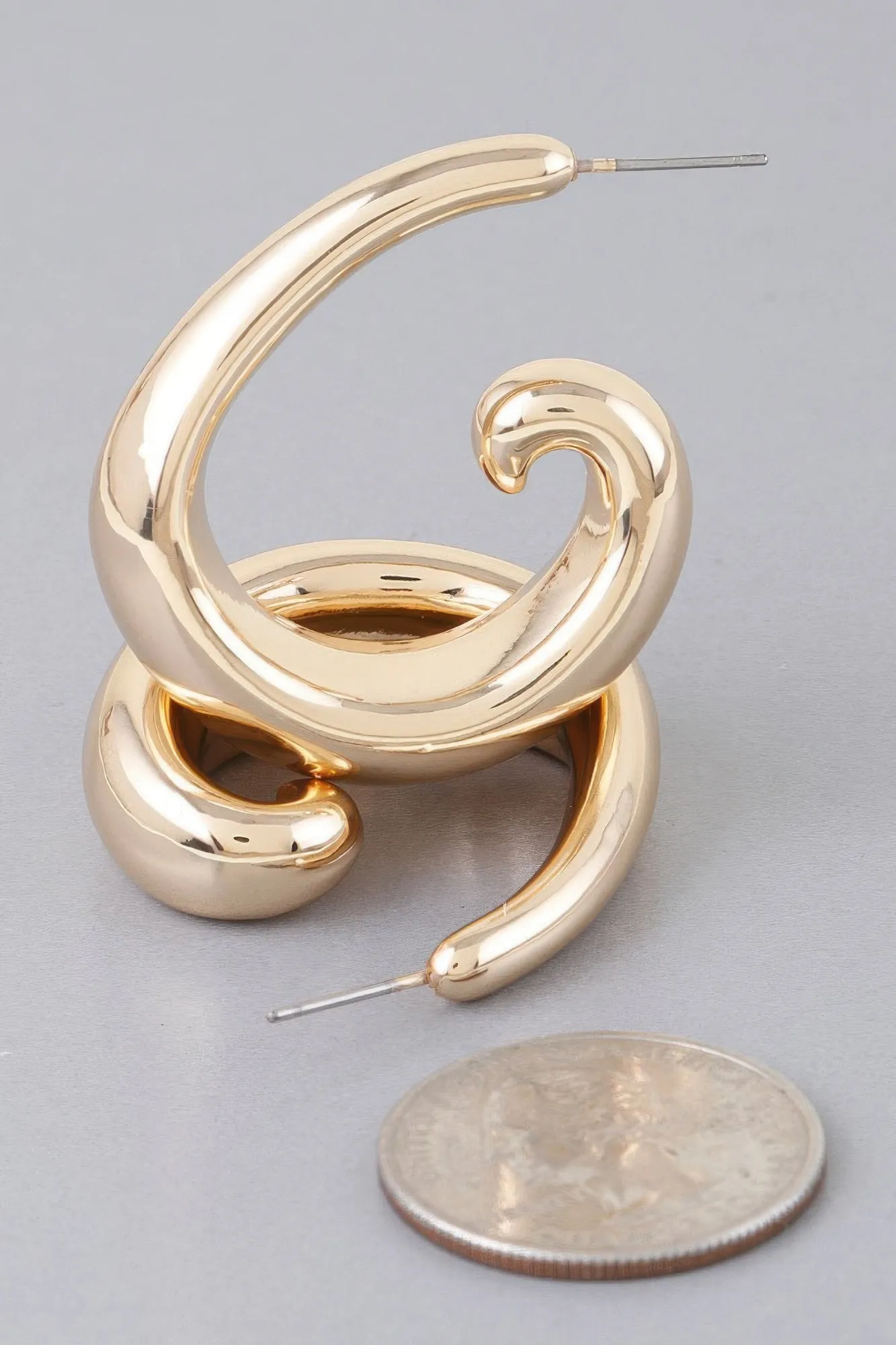 Shiny Wave Curl Hoop Earrings