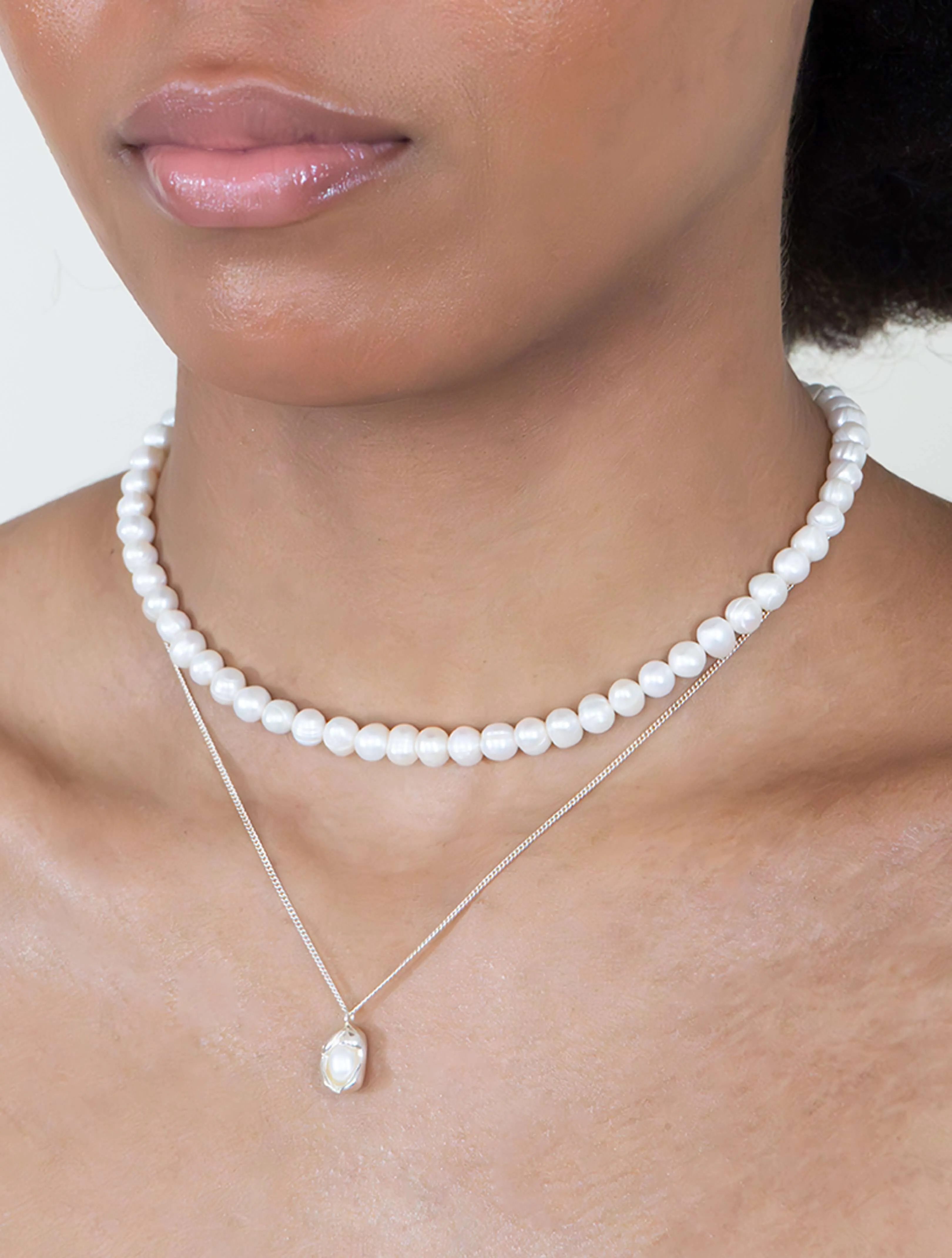 Sirgo Pearl Choker