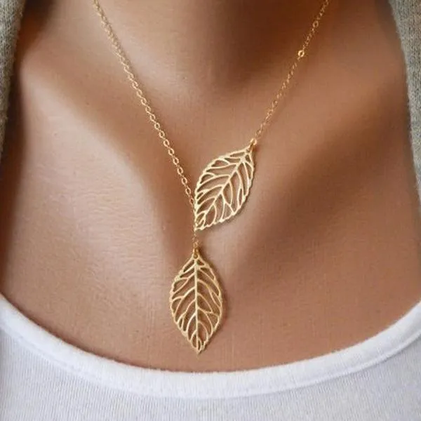 Stylish Women's Openwork Leaf Pendant Necklace