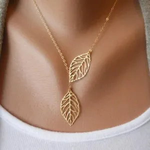 Stylish Women's Openwork Leaf Pendant Necklace