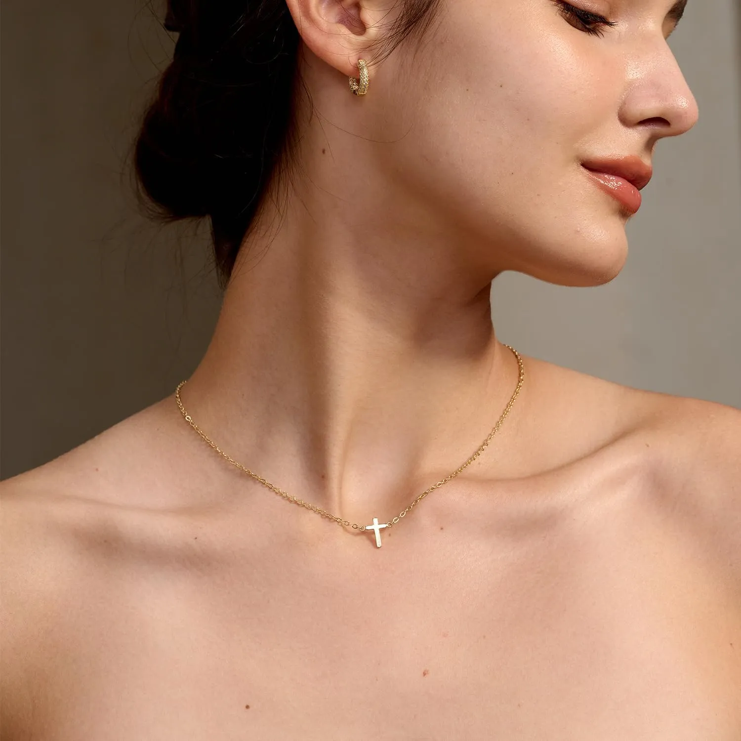 Tewiky Dainty Cross Necklace for Women, 14K Gold Plated Simple Cross Choker Necklaces Small Cross Pendant Tiny Cute Necklaces Handmade Aesthetic Gold Jewelry for Women