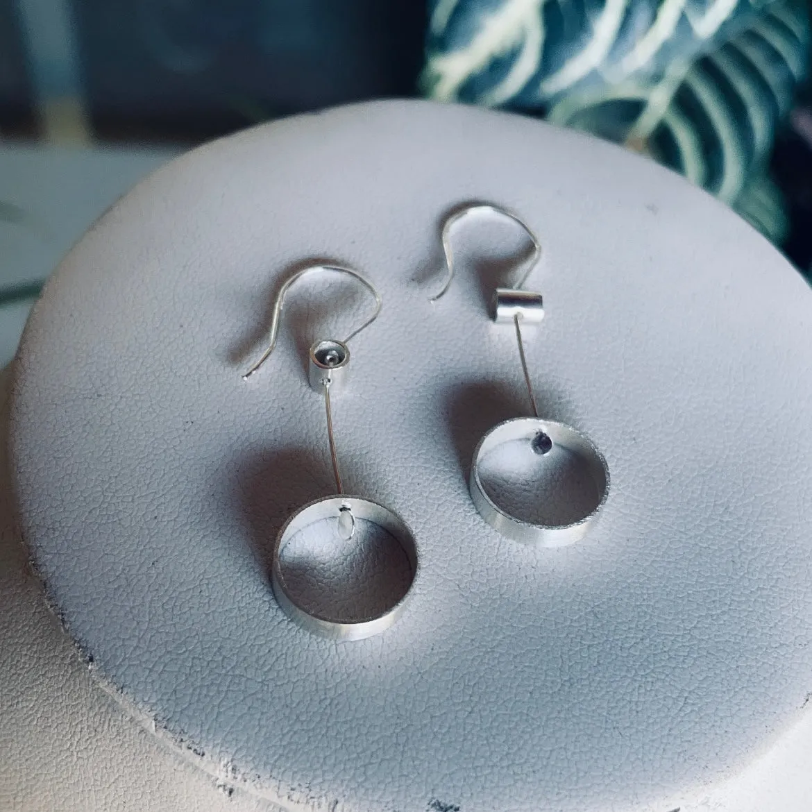 Tube pivot earrings