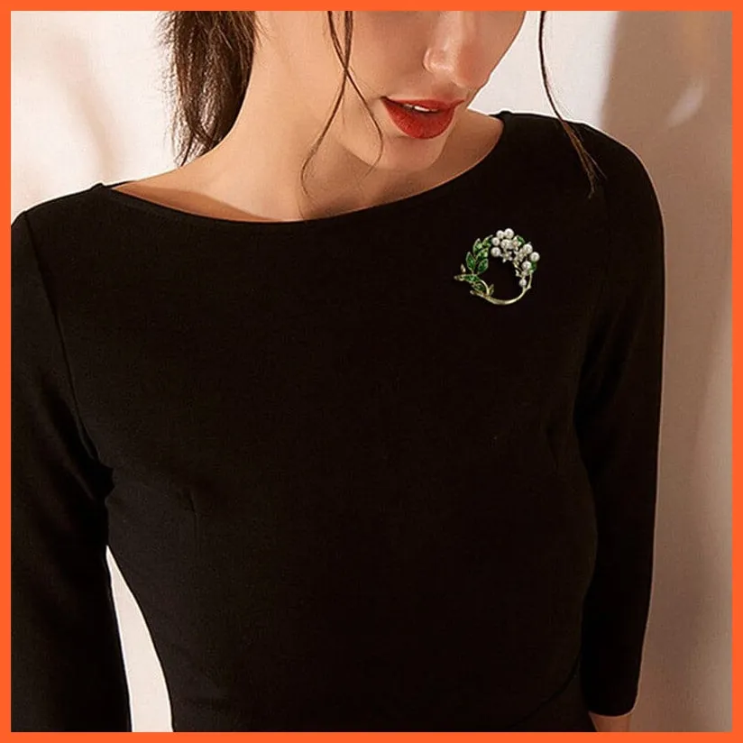 Vintage Flower Collar Brooches  | Lapel Pins White Pearl Beads Green Leaves Brooches